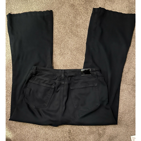 Women's PAIGE Black Shadow High Rise Laurel Canyon Bootcut Jeans Size 31 - Picture 2 of 11